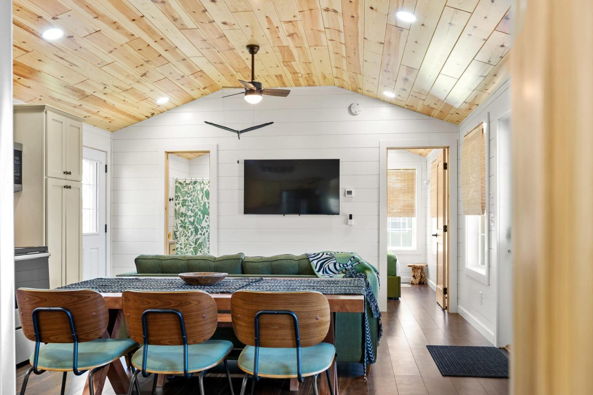 The Lodges At Eden Reserve - Pet Friendly Cabins Near Ark Williamstown Zewnętrze zdjęcie